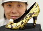 High-heeled chocolate