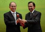 “เต็งเส่ง” หารือเลขาฯ อาเซียน พร้อมเป็นเจ้าภาพการประชุม