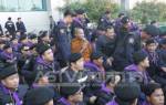 หลวงปู่กำชับการ์ดผู้ชุมนุม อย่าปะทะหากถูกสลาย