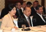 รัฐบาลคนชั่วหนีกบฏคนดี