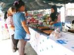 การค้าภายในนราธิวาสจัด “โครงการธงฟ้าราคาประหยัด” ลดค่าครองชีพประชาชน