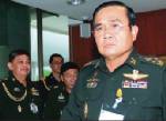 แผนดันใช้ “กฎอัยการศึก” 				ลากทหารปะทะประชาชน