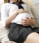 คนแต่งงานช้าชนวน “วัยโจ๋” ยอมขึ้นเตียงเสียตัวไว สุดอึ้ง! ป่องวัยเรียนพุ่งแซงมะกัน-ยุโรป-ญี่ปุ่น