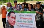 ชาวนานครพนมเฮ! แห่รับเงินจำนำข้าวล็อตแรก 650 ล้านบาท