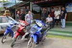 ตร.ท่าบ่อรวบสองหนุ่มซิ่งเก๋งตระเวนลัก จยย.ส่งขายฝั่งลาว