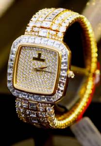 Jewels auction