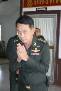 “บิ๊กติ๊ก” ปัดเสนอ “บิ๊กตู่” นั่งนายกฯ เหนียมไม่ตอบยกมือโหวตหรือไม่ - “สมชาย” หนุนสุดตัว