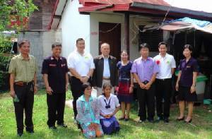 มูลนิธิทรัพย์สินส่วนพระองค์ช่วยเด็กหญิงอายุ 12 ปี เรียนต่อถึง ป.ตรี
