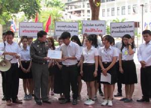 เยาวชนจี้ สตช.เอาผิดร้านขายเหล้าให้ นศ.เหตุรับน้องโหด