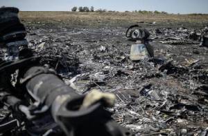 มาเลเซียวอนเข้าค้นจุดตกMH17อีกรอบ หลังยังไม่พบศพกว่าครึ่งร้อย