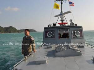 ด่วน! คลื่นทะเลสุราษฎร์ฯ คลั่งซัดเรือจม ทำ 2 พี่น้องสูญหายในทะเล
