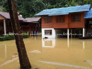 พังงาฝนตกหนักน้ำท่วมบ้านเรือนประชาชนแล้ว