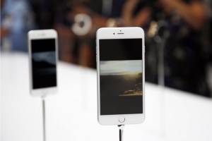 รวยอย่างเดียวไม่พอ...ราคา iPhone6 เครื่องหิ้วมาบุญครองพุ่ง 2 แสน!