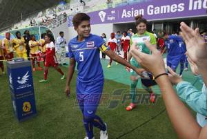 "ยี-โหลทอง" อัดฉีดแข้งสาวคว้าทองรวม 22 ล้าน!!