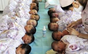 ศาลจีนสั่งจำคุกพ่อแม่ประกาศขายลูกชายตั้งแต่ยังไม่ลืมตาดูโลก
