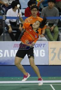 "เมย์"นำทีมคู่ผสมร่วงเรียบขนไก่ อชก.