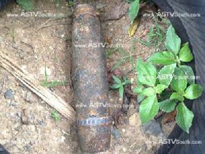 ชาวบ้านผงะเจอลูกระเบิดสมัยปราบคอมฯ ก่อนจะแจ้ง ตร.พิสูจน์นำไปทำลาย