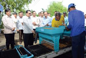 ลาวห้ามยาวไม่ออกใบอนุญาตลงทุนทำสวนยาง-ยูคาลิปตัส เหมืองแร่ทุกชนิด