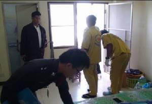 หนุ่มโซนี่เครียดจากการทำงานผูกคอตายในห้องพัก