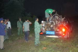 อุบลฯ ยึดไม้พะยูงซุกไร่มันรอขนข้ามแม่น้ำโขงไปประเทศที่สาม