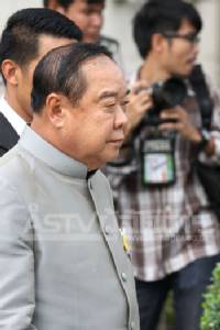 “บิ๊กป้อม” รับ “อักษรา” หัวหน้าคุยสันติภาพ ไม่ห้ามร่วมงานศพ “อภิวันท์” แต่อย่าวุ่นวาย