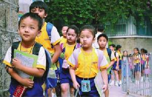 โพลล์สำรวจชี้ 2 ใน 3 ของชาวฮ่องกง ไม่สนับสนุนประท้วงปิดถนนฯ