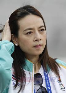 "มาดามแป้ง" ร่วมยินดีผลงานแข้งสาว