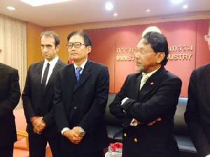 “ปูนเอเชีย” ลุ้นรัฐต่ออายุสัมปทานฯ เผยแนวโน้มปี 58 ใช้ปูนโต 4.5-5%