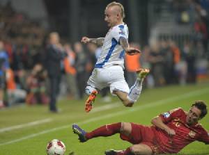 "สโลวาเกีย" ซัดท้ายเกม เฆี่ยนกระทิง 2-1