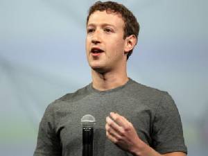 เจ้าพ่อเฟซบุ๊กบริจาคเงิน 800 ล้าน สมทบทุนสู้อีโบลา