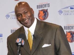 "เอ็มเจ" ขู่สตาร์เงินหด หากหั่นโปรแกรม NBA