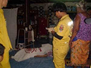 พ่อเฒ่าเมืองชลฯ ผูกคอตาย แค้นฝากเงิน “ธนชาต” 1 ล้าน เหลือแค่ 4 พัน