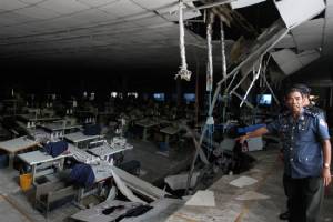 เกิดเหตุพื้นโรงงานถล่ม แรงงานเขมรบาดเจ็บอย่างน้อย 4 คน