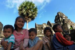 ผลการศึกษาชี้เด็กเขมรเกินครึ่งเคยโดนทำร้ายร่างกายอย่างน้อย 1 ครั้ง