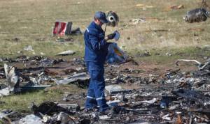 ทีมสืบสวนลังเล! ยอมรับ MH17 อาจถูกเครื่องบินยิงตกตามที่รัสเซียอ้าง