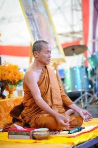 “หลวงปู่พุทธะอิสระ” วอนใช้ปัญญา อย่านั่งเทียนวิพากษ์คดีเกาะเต่าจนตกเป็นเครื่องมือทำลายชาติ