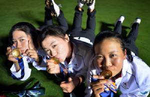 2 สวิงสาวเทิร์นโปร! ดันเลือดใหม่คว้า 4 ทองซีเกมส์