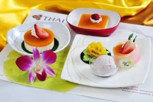 การบินไทยร่วมเฉลิมฉลองวันพ่อแห่งชาติ จัดโปรฯ ตั๋วราคาพิเศษ “ธันวาพาพ่อเที่ยว 2557” พร้อมเสิร์ฟขนมหวานจานพิเศษ