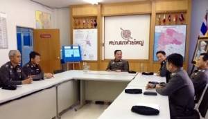 รอง ผบก.ชลบุรี ถกแผนงานบริหารโรงพักห้วยใหญ่