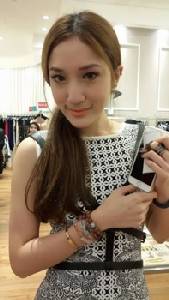 "ณิชาบูล นาคาศัย" เสริมดวงด้วยเครื่องประดับ ลักกี้ สโตน