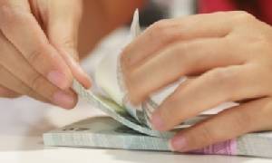 เล็งยื่นหนังสือ รมว.แรงงาน ให้บอร์ด ทบทวนค่าจ้าง
