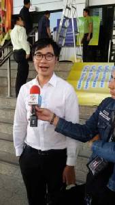 ลูกชาย “สมยศ” หอบเงินสด 1 ล้าน ยื่นประกันตัวพ่อคดีหมิ่นเบื้องสูง