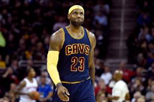 ขายแล้ว !! เสื้อ "คิงเจมส์" เปิดซีซัน NBA ฟัน 1.5 ล้านบ.