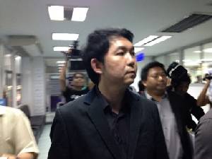 อัยการปทุมวันเลื่อนสั่งคดี “หมอพิสิฐ” ครั้งที่ 3