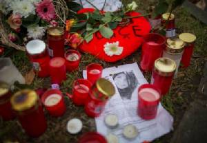 Germany mourns student killed after defending teens