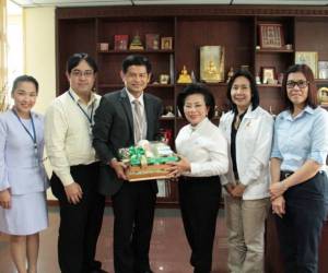 โรงพยาบาลกรุงเทพภูเก็ตอวยพรปีใหม่นายกเทศมนตรีนครภูเก็ต