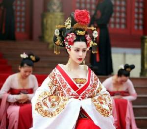 ตัวอย่างแรกซีรีส์สุดอลังการ “บูเช็คเทียน” ของ “ฟั่นปิงปิง” (ชมคลิป)