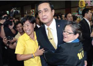 “ซานต้าตู่” แจกกระจาย กระชากเรตติ้งช่วงขาลง