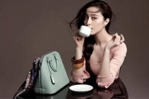 มอบของขวัญปีใหม่ให้สาวหรูจีน ด้วย 10 แบรนด์ยอดนิยม