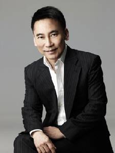 "เกรียงศักดิ์ ตันติพิภพ" เนรมิตสีสัน ดิ เอ็มโพเรียม ส่งมอบความสุข